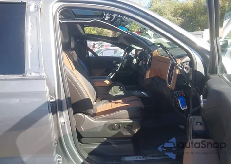 2019 Chevrolet Silverado 1500 High Country from USA, damaged, VIN 1GCUYHEL8KZ275352